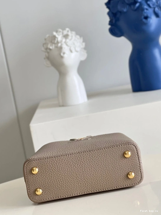 First bag ru VUITTON CAPUCINES MINI LOUIS 0802